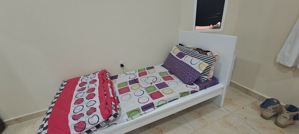 2 bed with mattres and 2 wardrobe - 2
