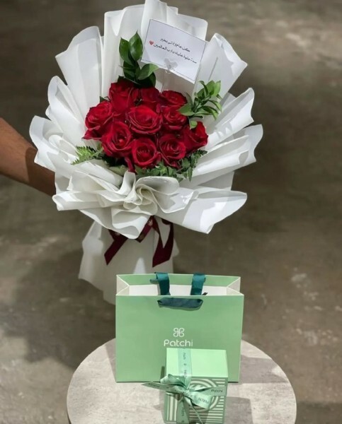 CLASSIC RED ROSES ARRANGEMENT - 1