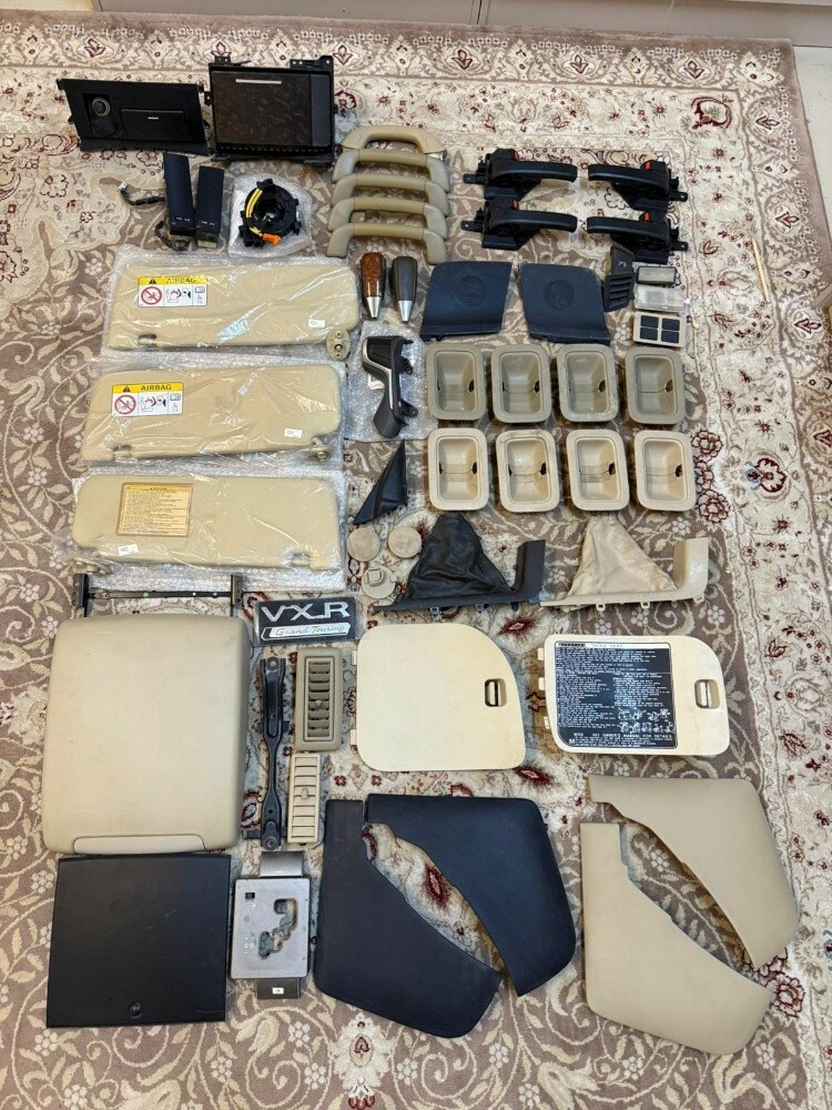 قطع متنوعة لاندكروزر اصليه - 1
