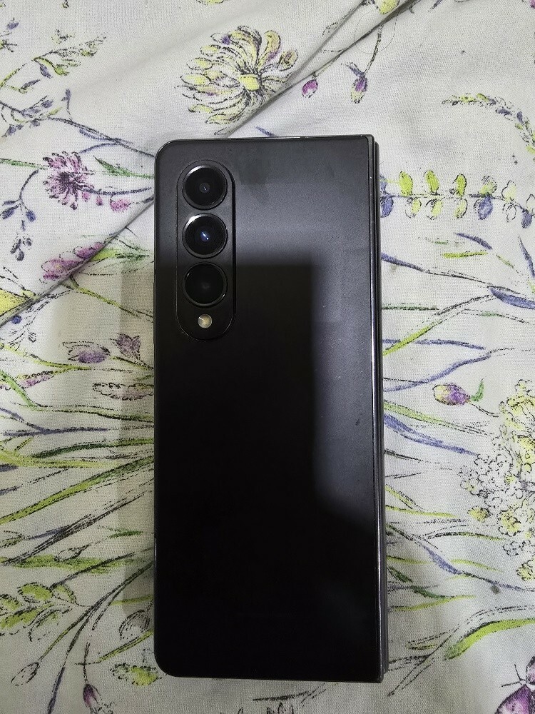 Samsung fold 4 512 only mobile - 1