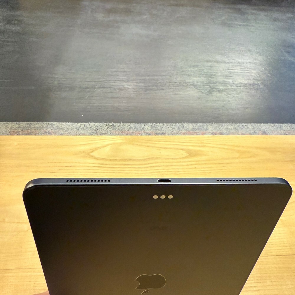 iPad Pro 11” - 120 Hertz   - 9