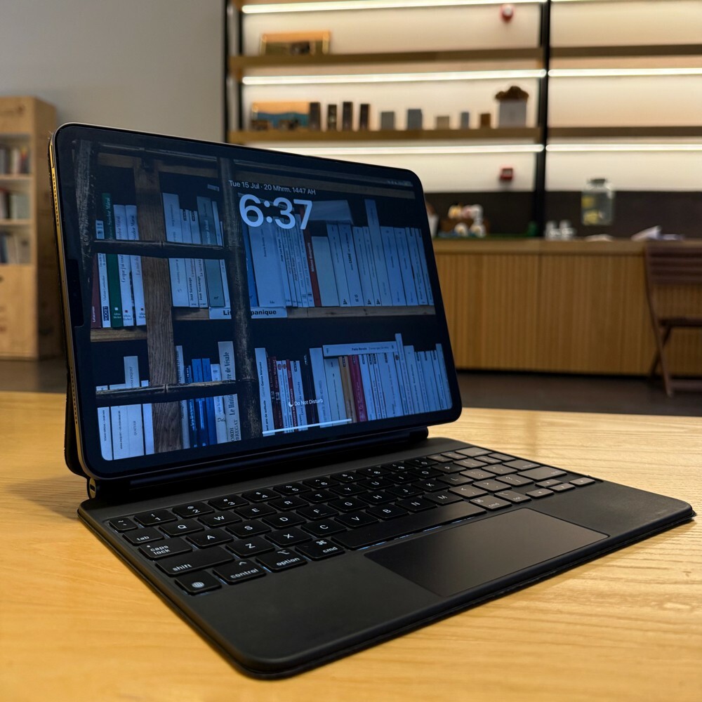 iPad Pro 11” - 120 Hertz   - 16