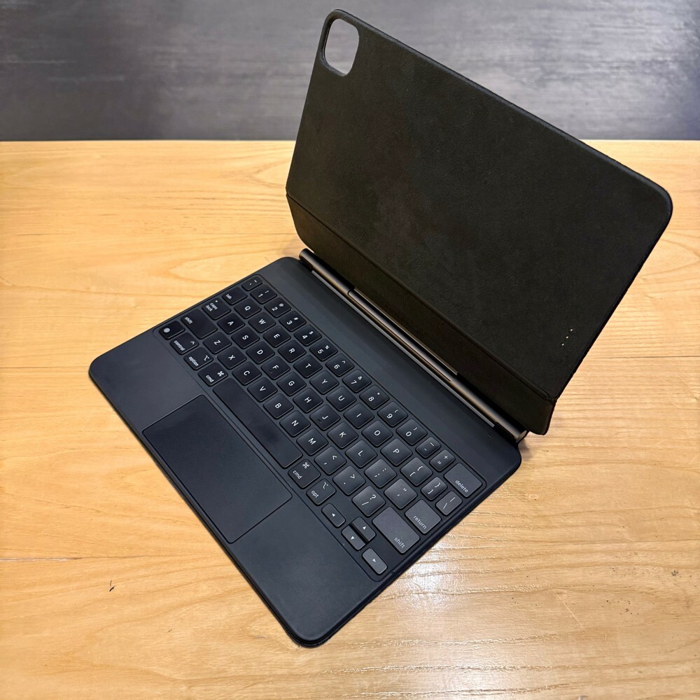 iPad Pro 11” - 120 Hertz   - 10