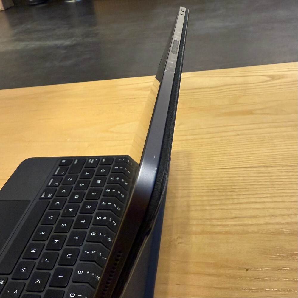 iPad Pro 11” - 120 Hertz   - 18
