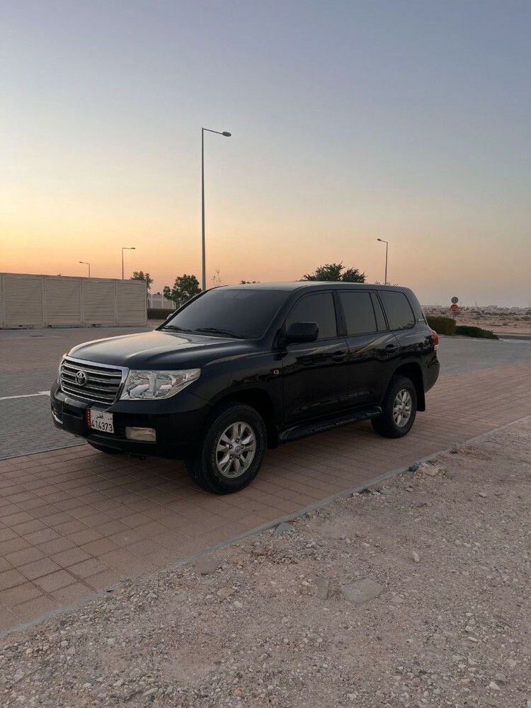 Toyota Land Cruiser  - 1