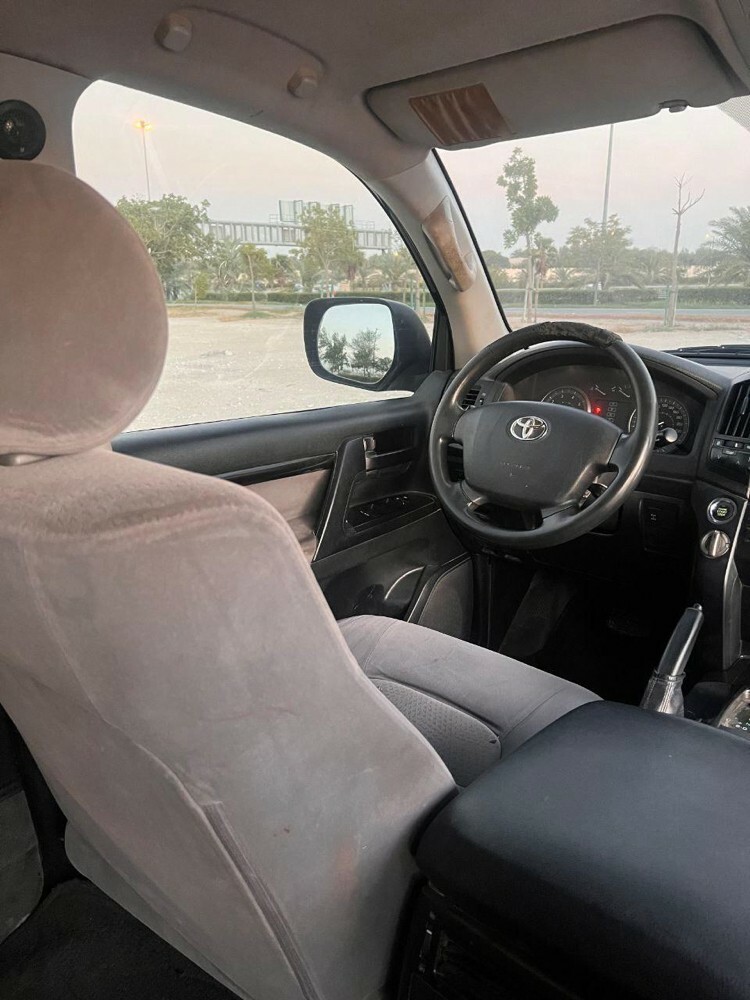 Toyota Land Cruiser  - 5