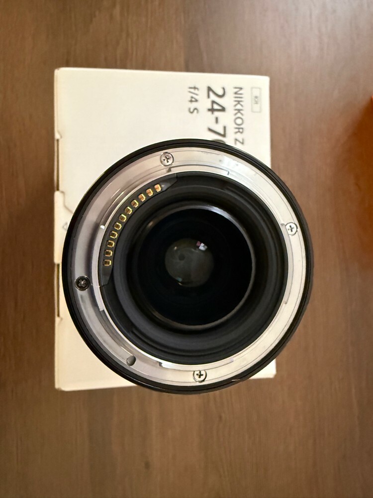 Nikon Z 24-70mm F4 - 2