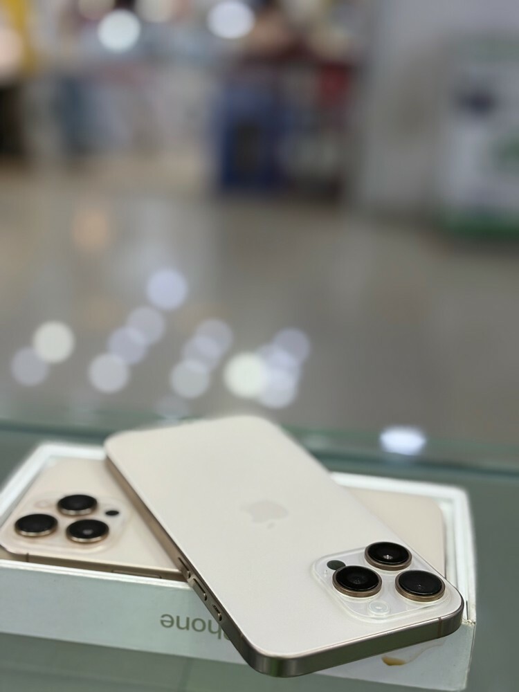IPHONE 16 PRO MAX 256  - 2