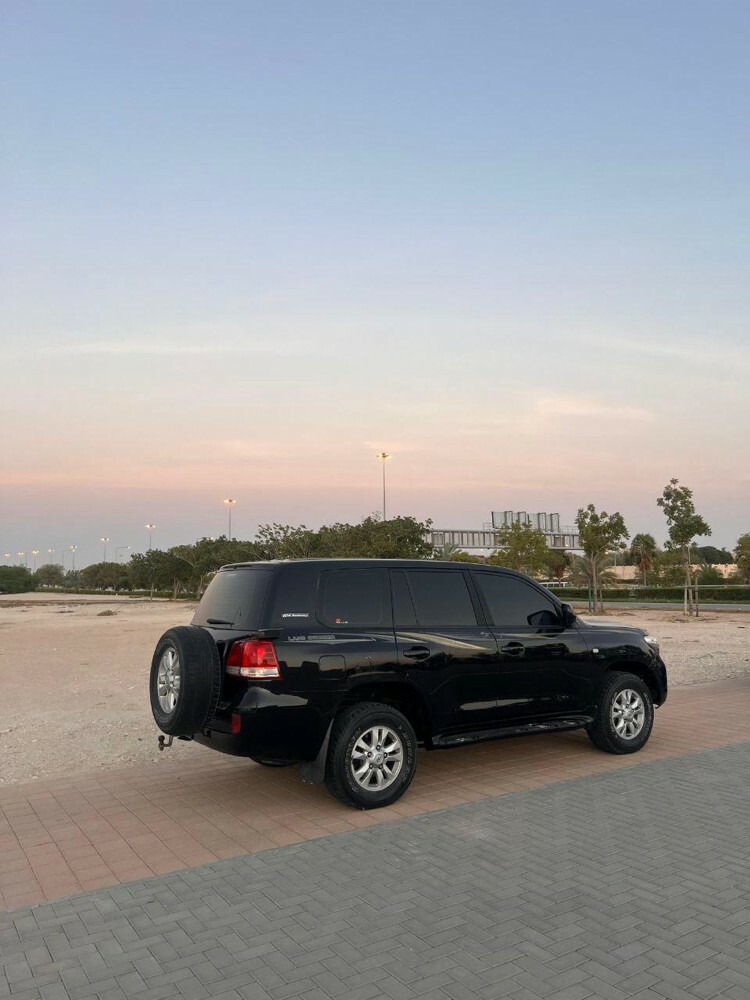 Toyota Land Cruiser  - 16