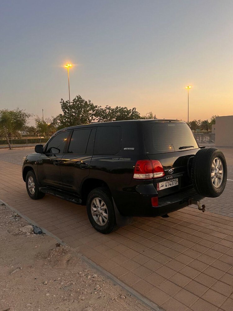 Toyota Land Cruiser  - 13