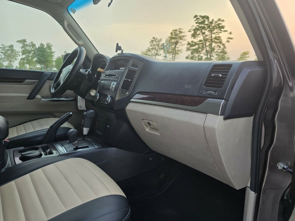 Mitsubishi Pajero glx - 2