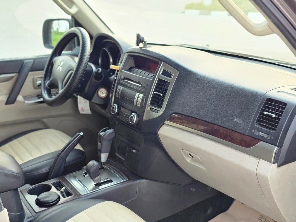 Mitsubishi Pajero glx - 7