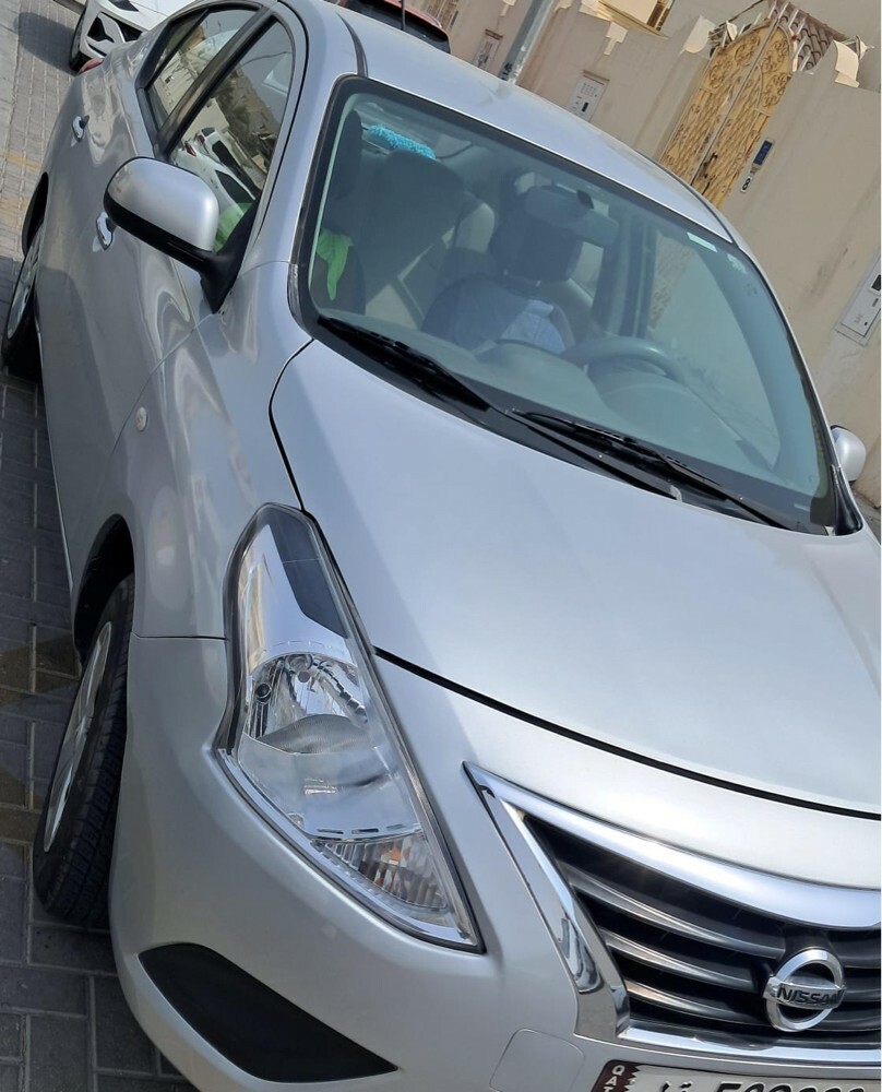 Nissan sunny - 2