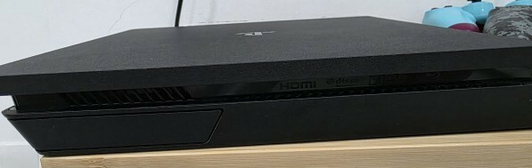 PS4 Slim 1TB BUNDLE - 6
