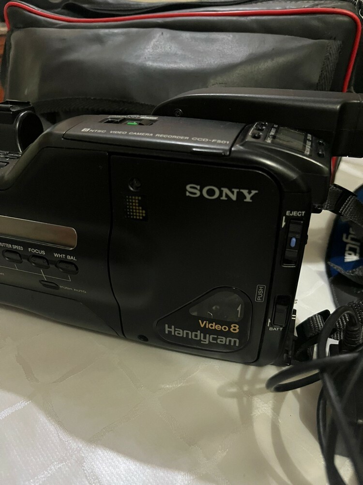 ‏Sony CCD-F501 Vintage Handycam - 2