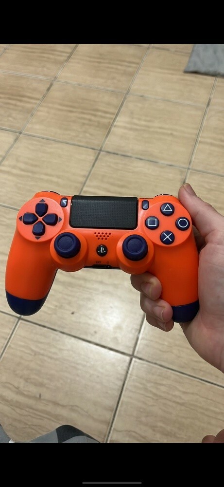 PS4 PRO CONTROLLER - 1