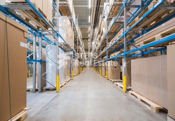 General Cargo Storage Space - 10