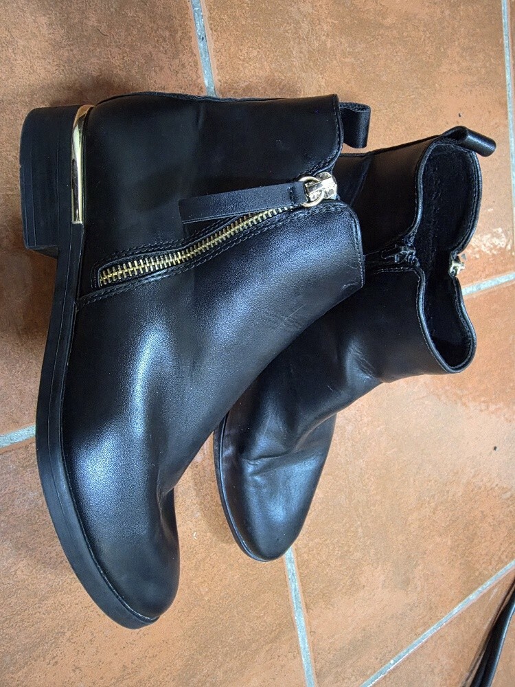 leather shoe - 1