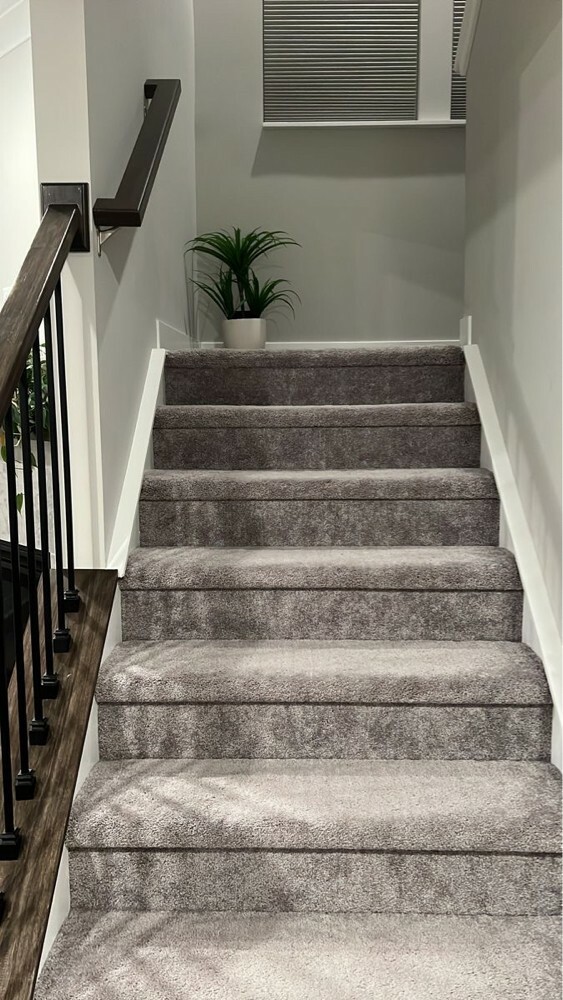 Parquet, stair carpets, wallpaper - 12