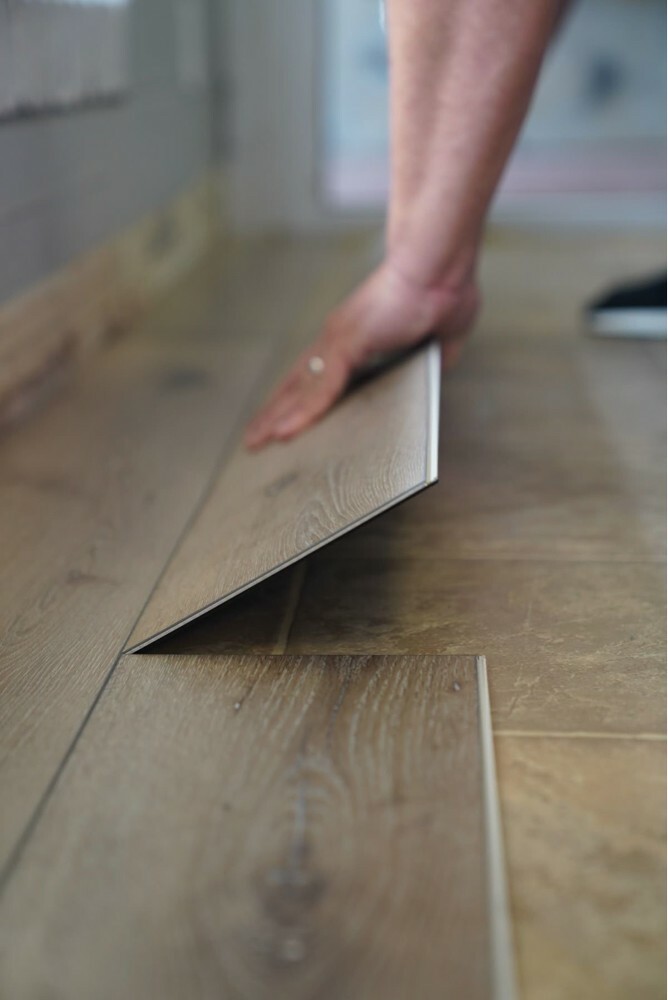 Parquet, stair carpets, wallpaper - 4