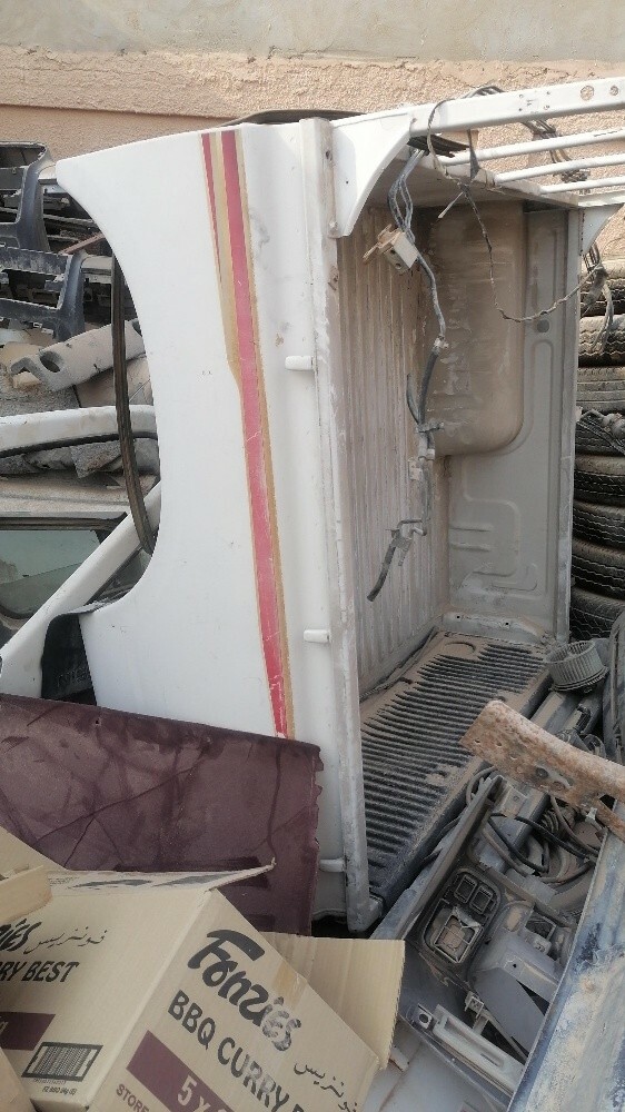 Nissan pickup spare - 2