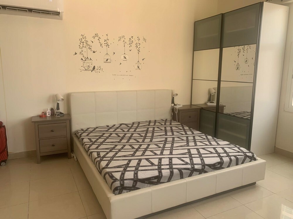leather bed - 1