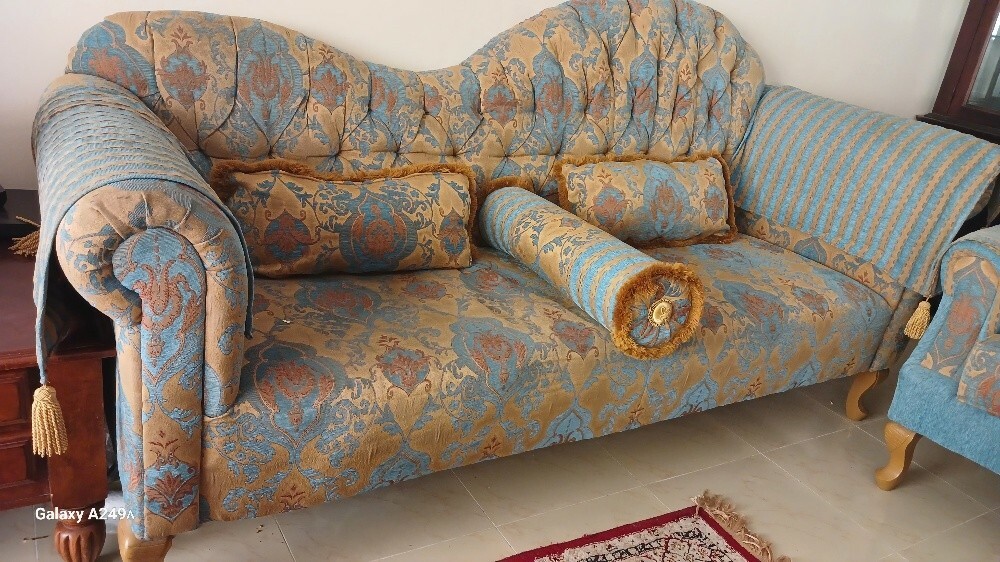 Classic seating set and modern wo - 2