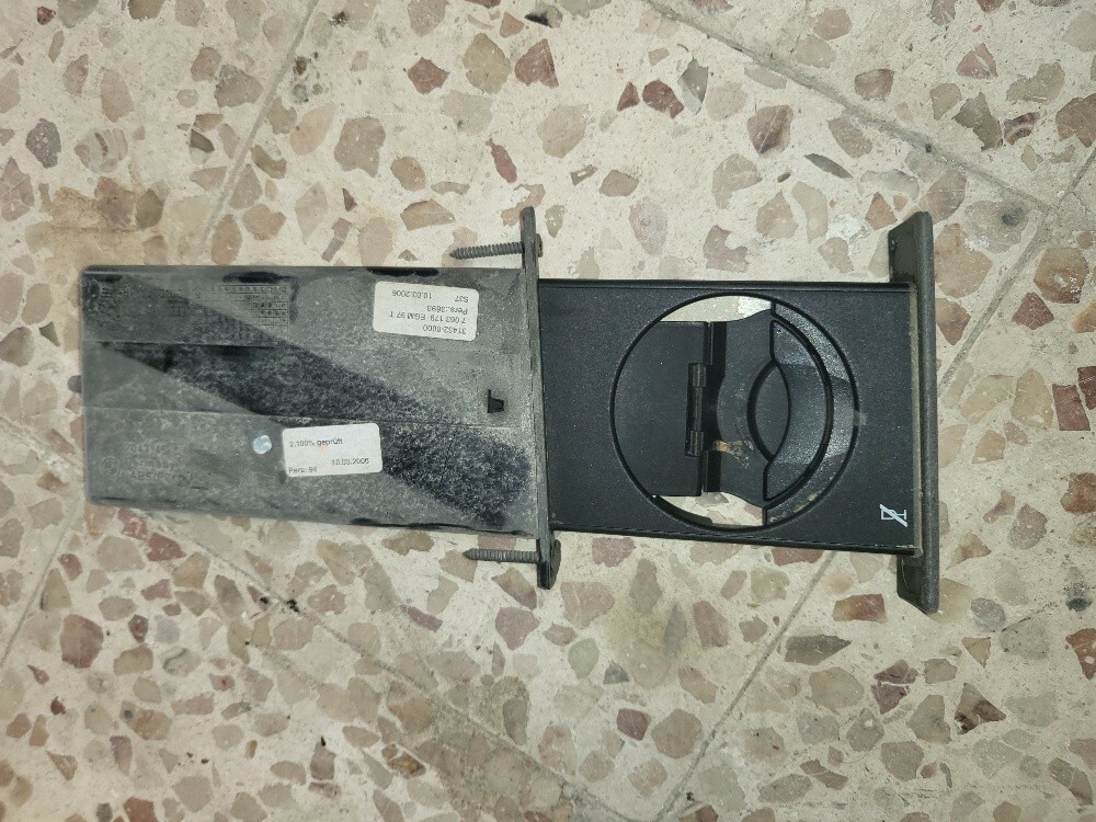 للبيع قطع غيار بي بي أم دبليو - 9