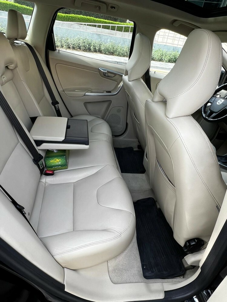 Volvo XC60 great car - 5