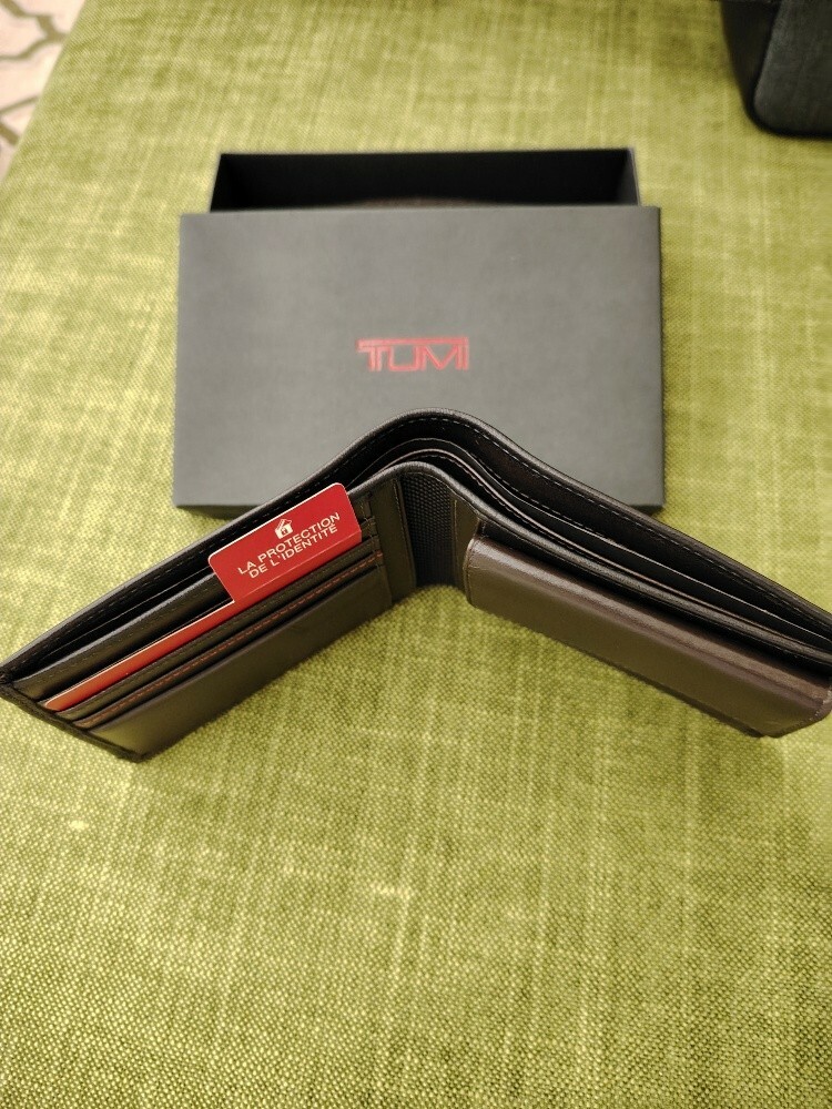 TUMI - 5
