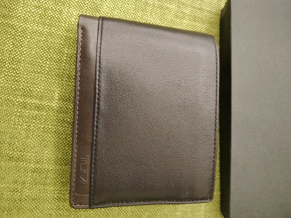 TUMI - 2