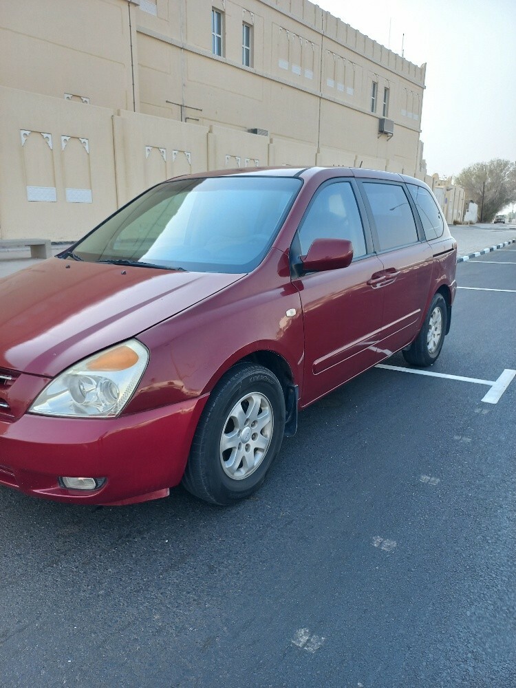 Kia Carnival EX 2009 SUV 7 Seater - 7