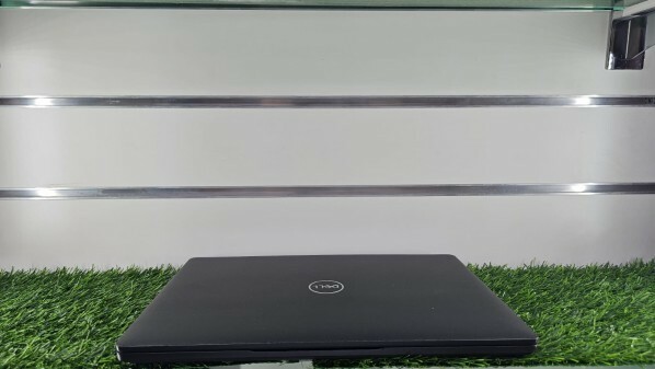 Dell 5400 i7 (8th Gen) - 4