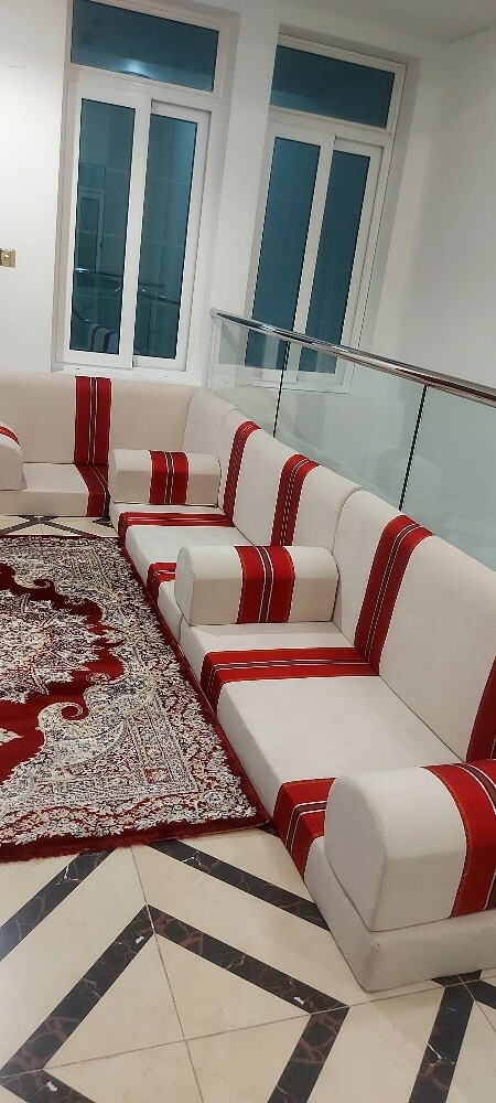 فني متخصص ستائر ومفروشات - 16
