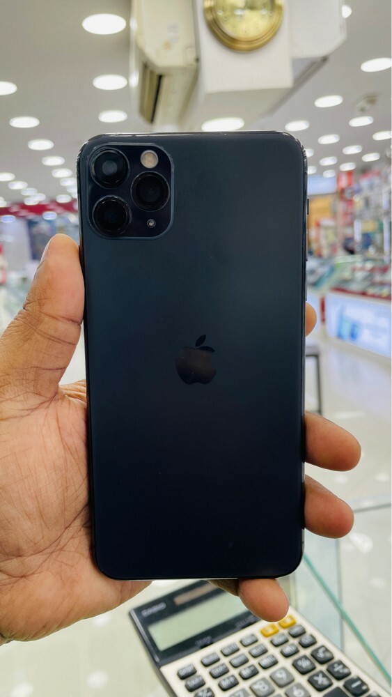 iPhone 11 Pro Max  - 1