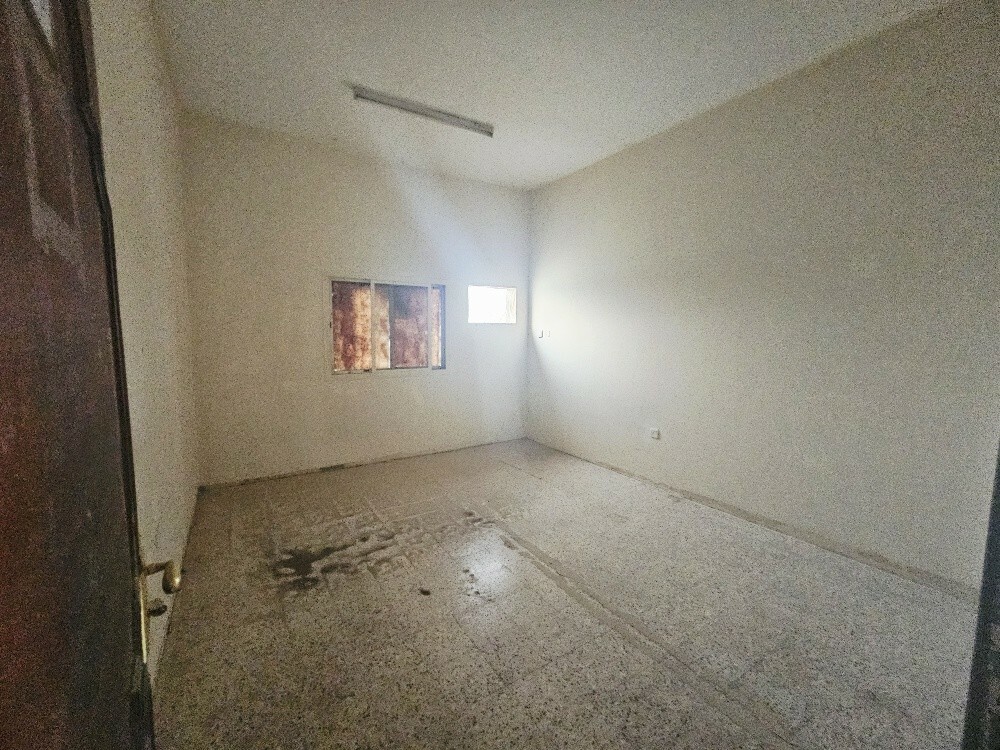 للايجار استور شارع ١مع سكن - 10