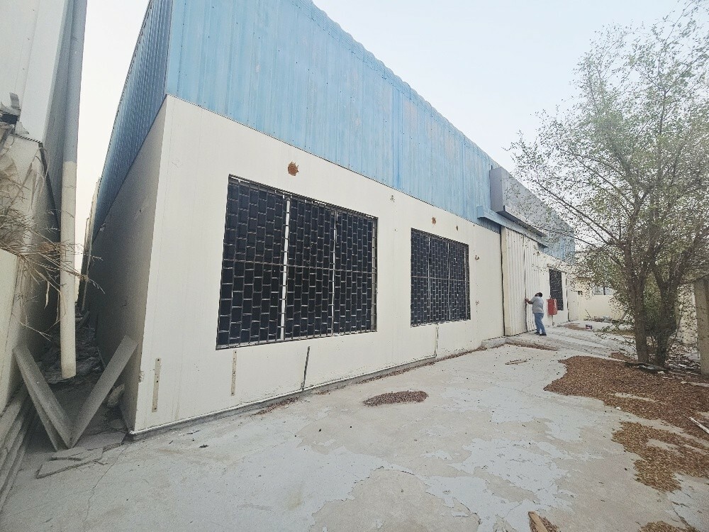 للايجار استور شارع ١مع سكن - 2