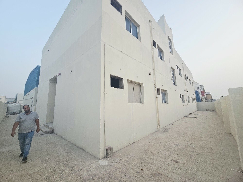 للايجار استور شارع ١مع سكن - 4