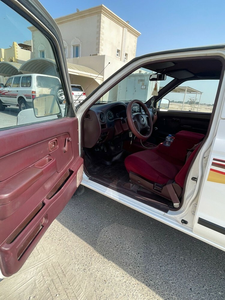 نيسان بيكب - 12