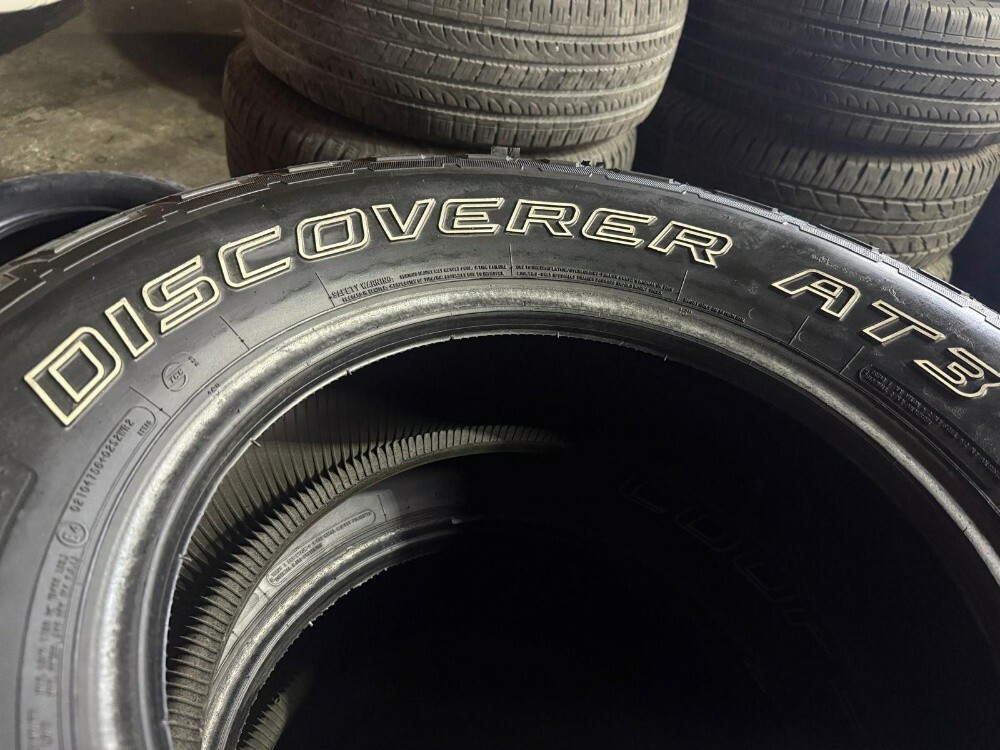 285/70/17 " Cooper tyre" USA - 4
