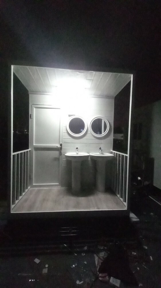 Caravan Cabin, kitchen & toilet - 6