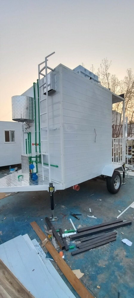 Caravan Cabin, kitchen & toilet - 3