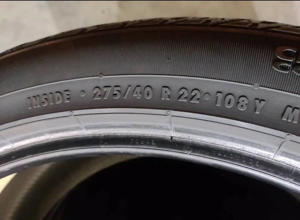 275/40/22#Continental tyre - 3