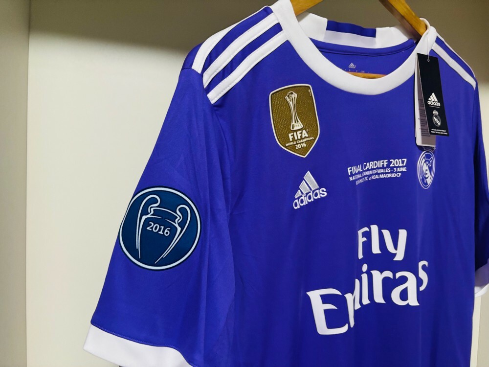 Real Madrid 2017 purple jersey - 3