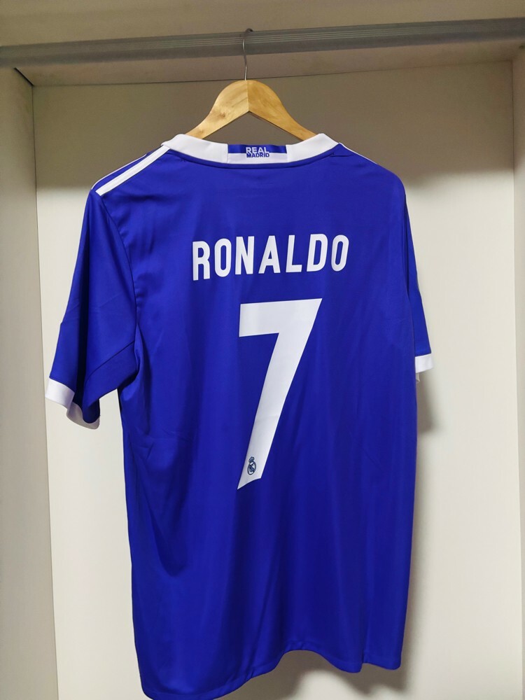 Real Madrid 2017 purple jersey - 2