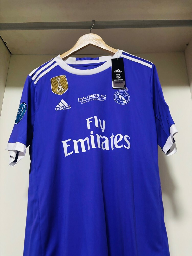 Real Madrid 2017 purple jersey - 4