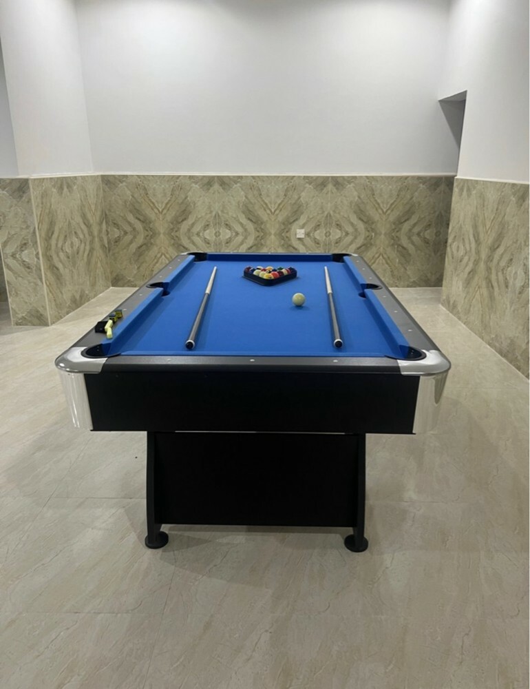 Billiard pool table 8 feet - 1