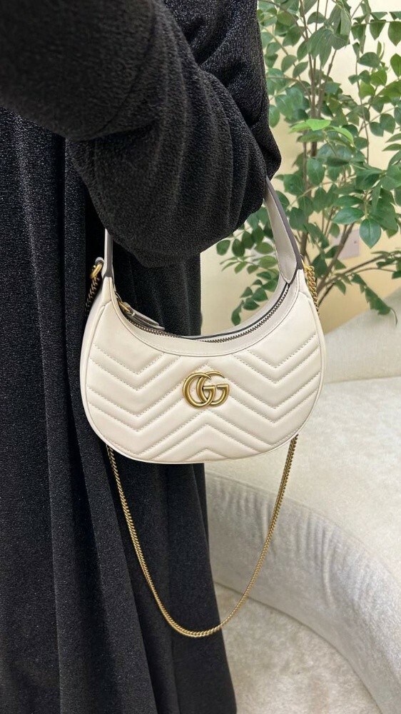 Half-Moon Sheped Mini Bag Gucci - 2