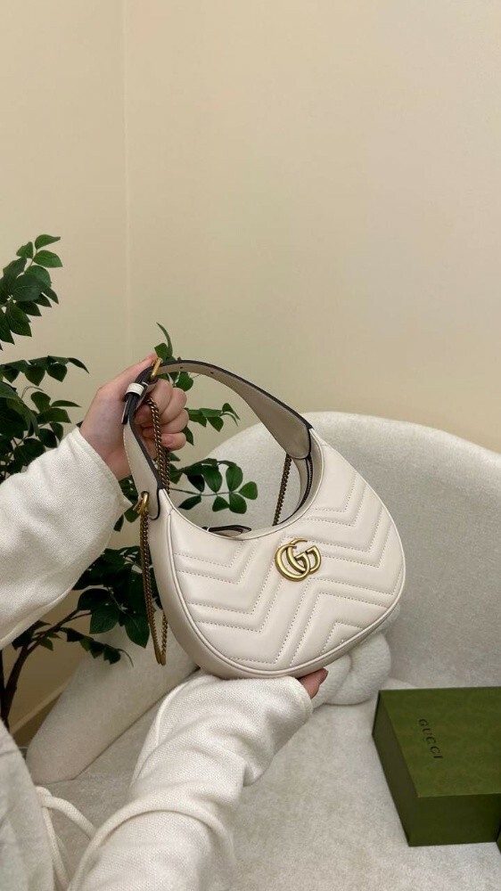 Half-Moon Sheped Mini Bag Gucci - 3