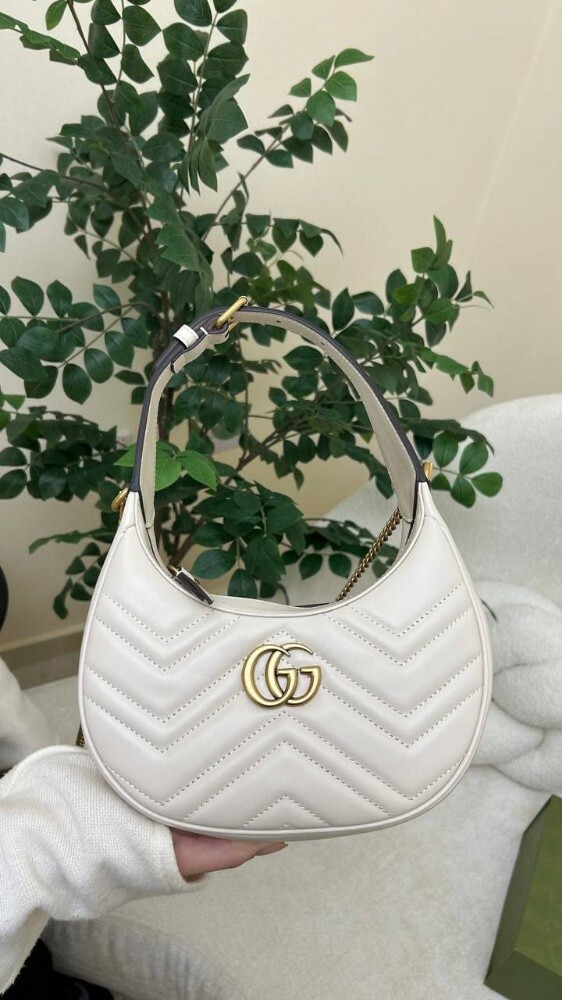 Half-Moon Sheped Mini Bag Gucci - 5